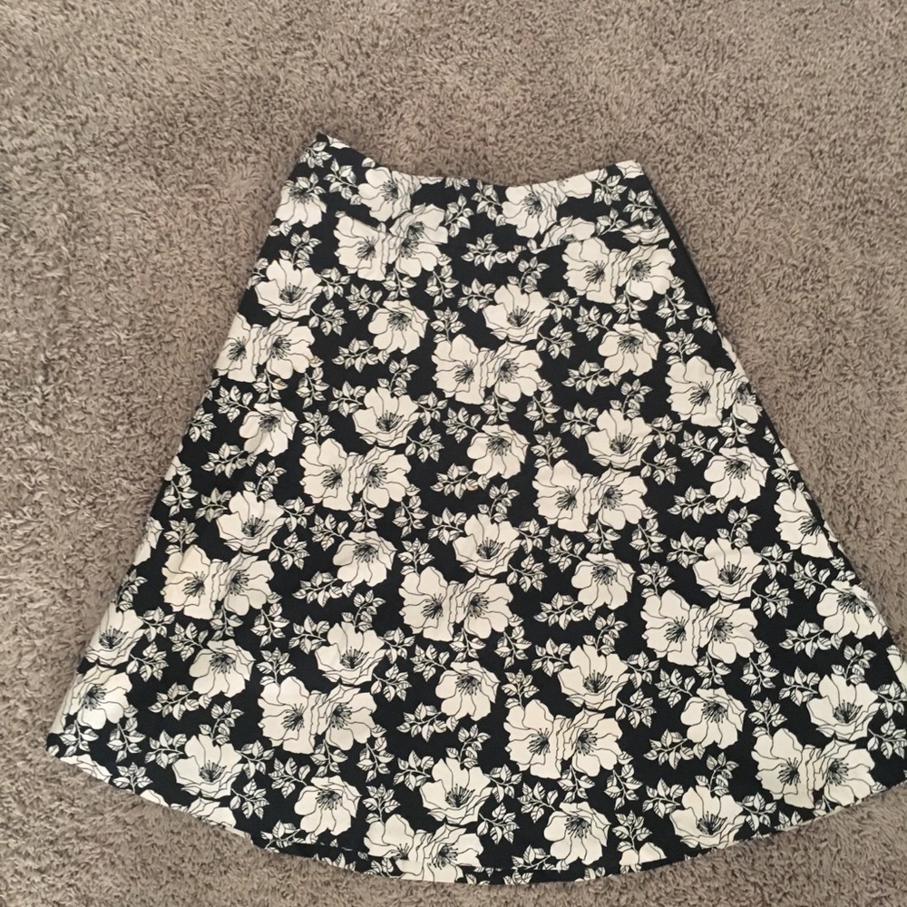 Floral cotton skirt - Picture 1 of 3